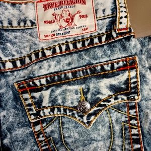 Men's True Religion jeans size 32